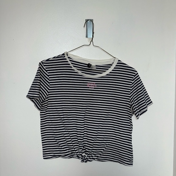 Black and White Striped Crop Top - Picture 1 of 3